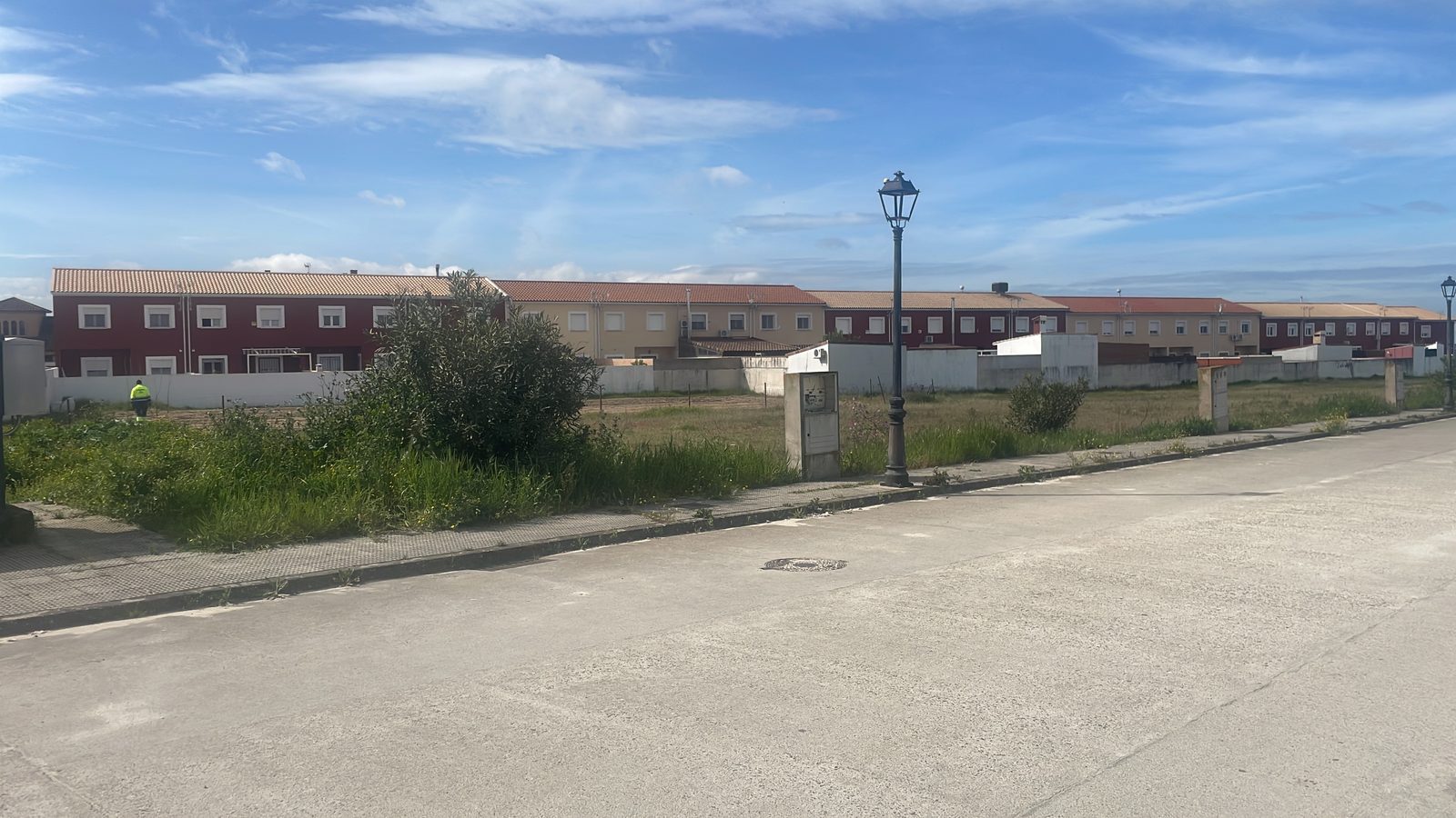 Vista exterior de la calle de la promoción en Velada