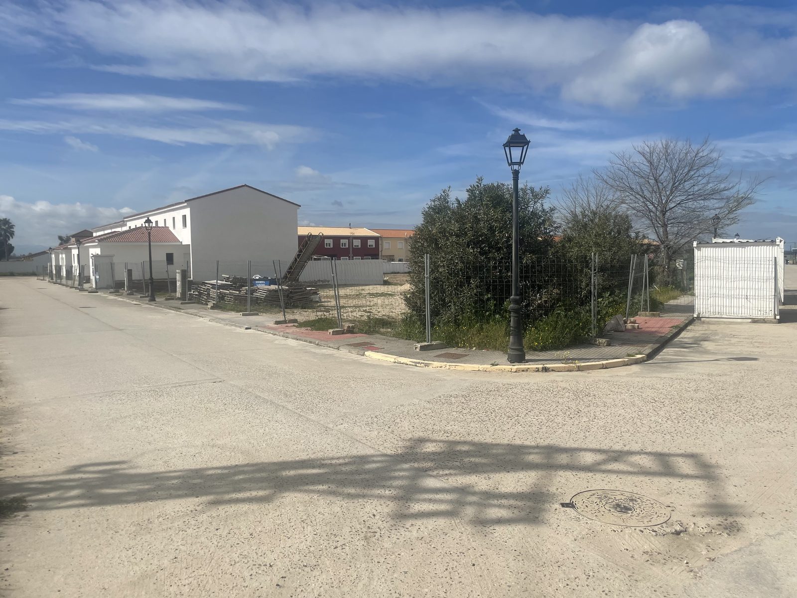 Acceso a zona de obra y urbanización